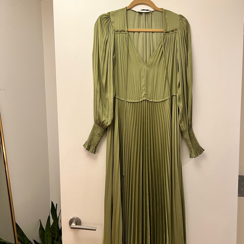 Rebecca Taylor, Brand new - gorgeous pleated green dress!!!